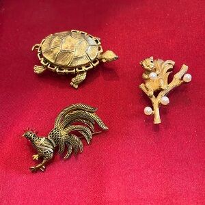 Vintage Brooches/Pins set of 3. Roaster Toledo Spain, Turtle Pell & Squirrel.